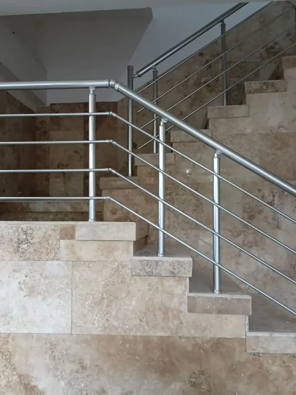اجرای نرده آلومینیومی